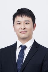 秦友伟