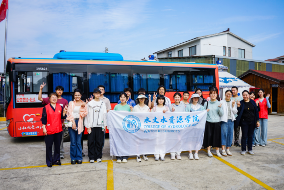 巧手织梦启新程 劳动育人谱华章 ——妖精视频
劳动实践教育活动赋能社区发展