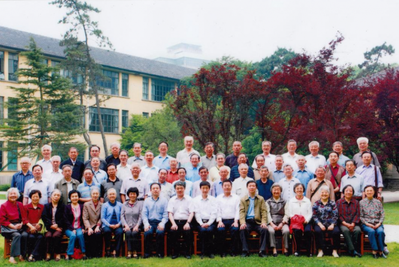 2012年陆地水文62届同学毕业50周年聚会合影