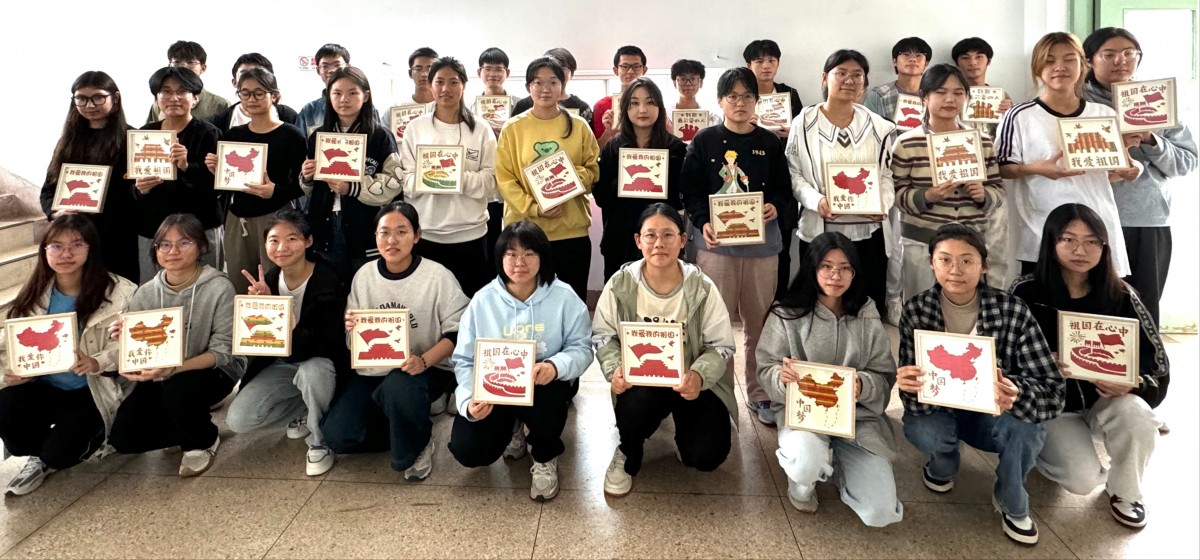 团扇摇曳，共赴春日之约——妖精视频
开展团扇DIY活动